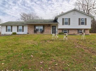 25 E Lakeshore Dr, De Soto, MO 63020