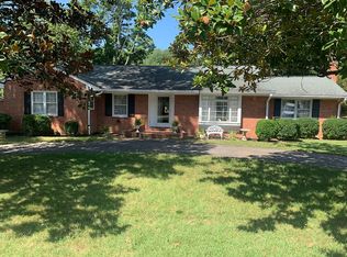 714 Windsor Ln, Martinsville, VA 24112