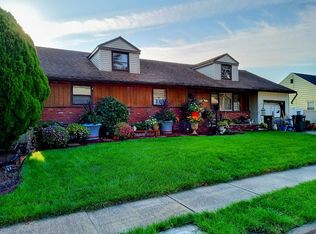 14 Chase Ave, Avenel, NJ 07001