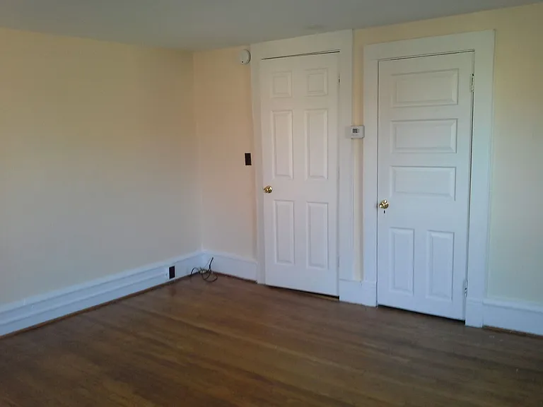 217-219 N Henderson St — Photo 13