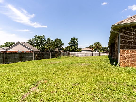 3rd image of 8095 Vane Ct