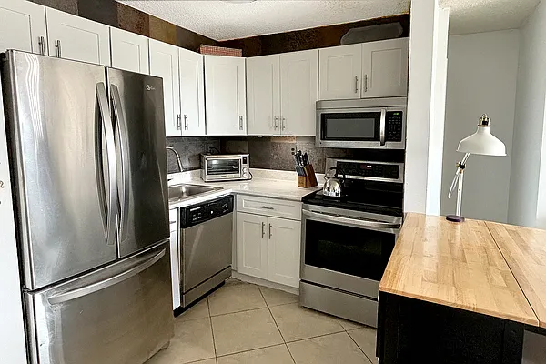 Sold by Daniel Gale Sotheby's International Realty | media 15