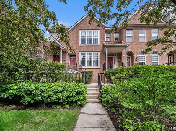20118 Rodeo Ct, Southfield, MI 48075
