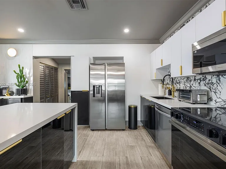 1532 N Andrews Ave — Photo 17