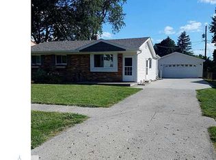 4697 Holt Rd, Holt, MI 48842