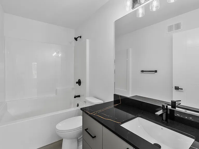 1273 Manitoba Ave — Photo 12
