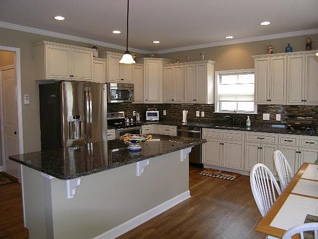 2nd image of 3025 Sommette Dr