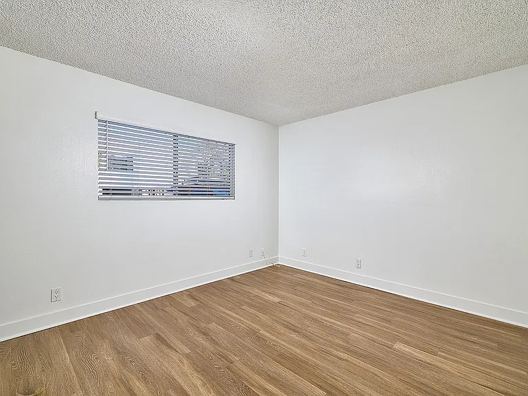 Panorama Apartments — Photo 12