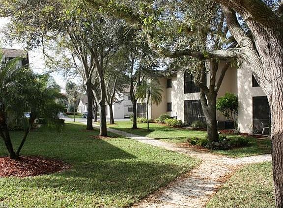 4th image of 10121 Maddox Ln APT 106