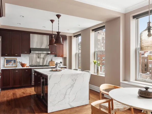 31 West 11th Street image 6 of 20