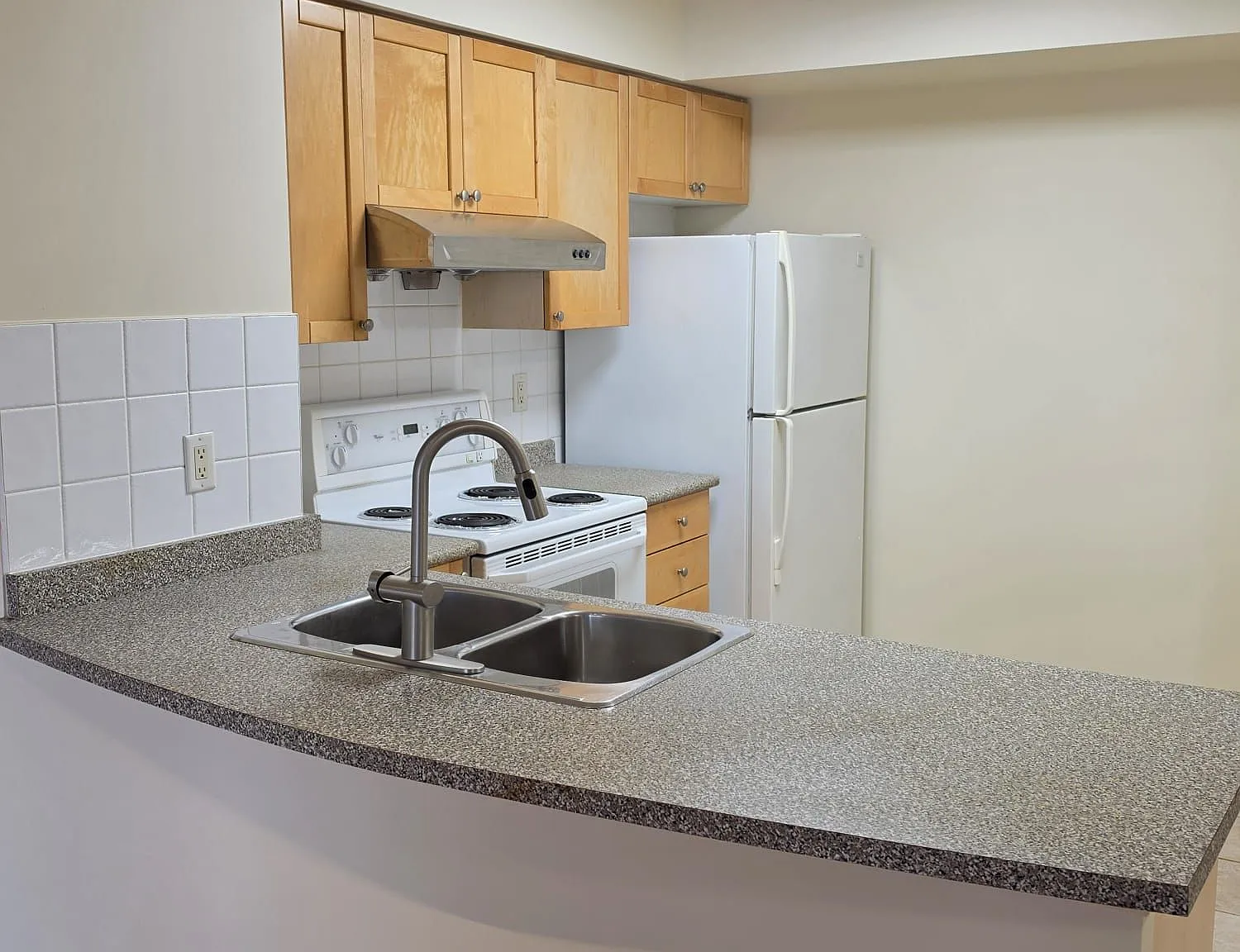 1 bed, $2,380 — Photo 2