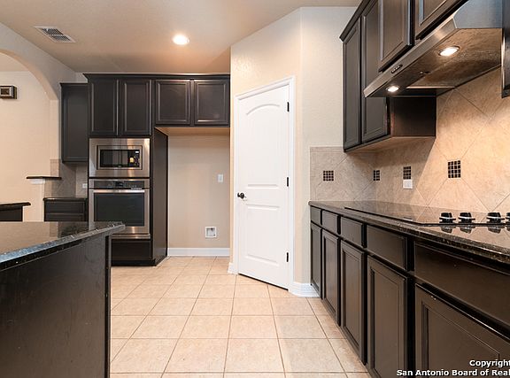 2nd image of 3931 Grissom Grv