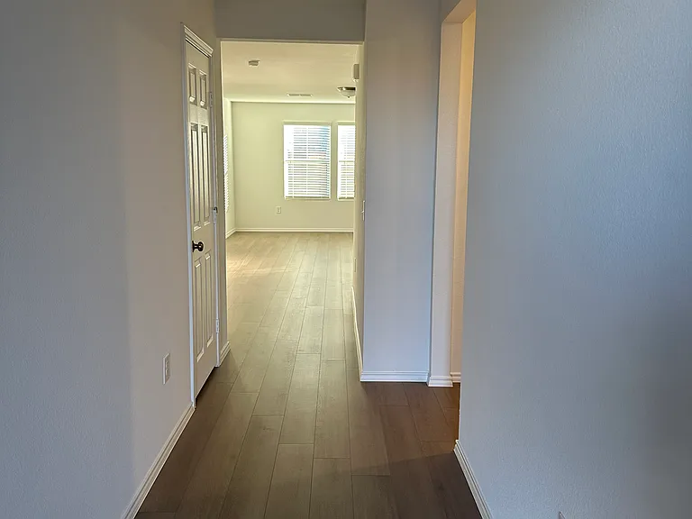 4164 Nullah St — Photo 6