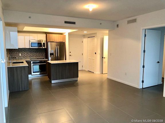 4th image of 5300 Paseo Dr #1909