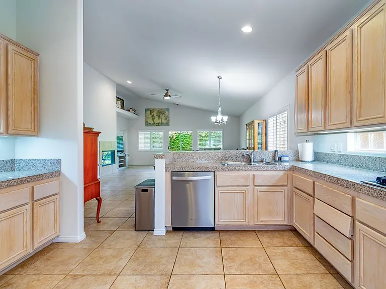 45596 Torrey Pines Ct — Photo 24