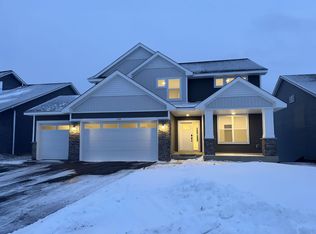 1918 Timber Ln, Carver, MN 55315