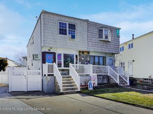 76 Mulberry Cir, Staten Island, NY