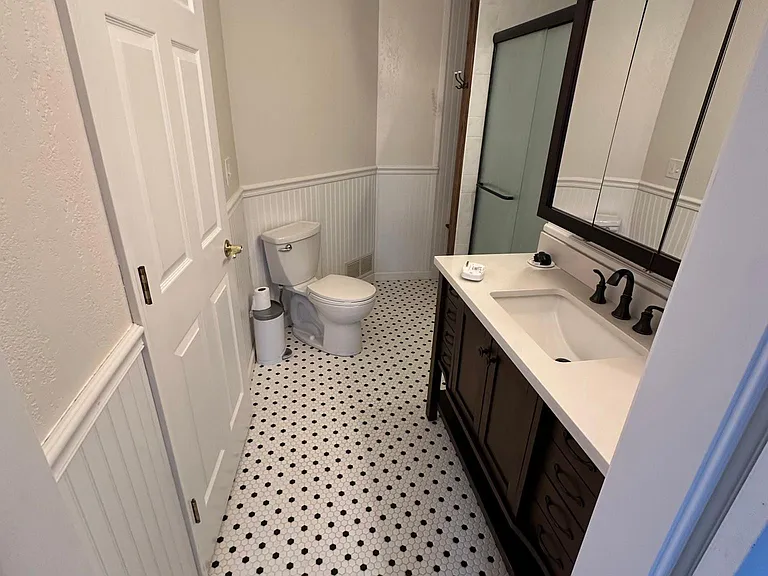 Upstairs Bathroom