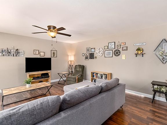 3rd image of 1410 W 41st Ave