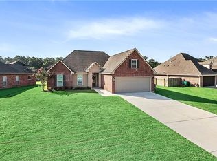 423 Scotch Pine Dr, Ponchatoula, LA 70454