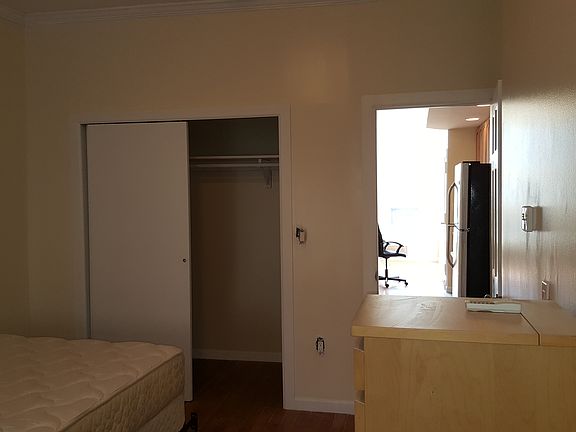 2nd image of 313 Hancock St #1