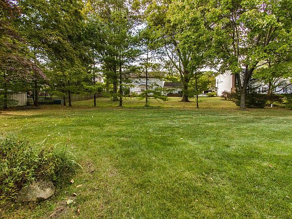 4th image of 2344 Olde Sawmill Blvd