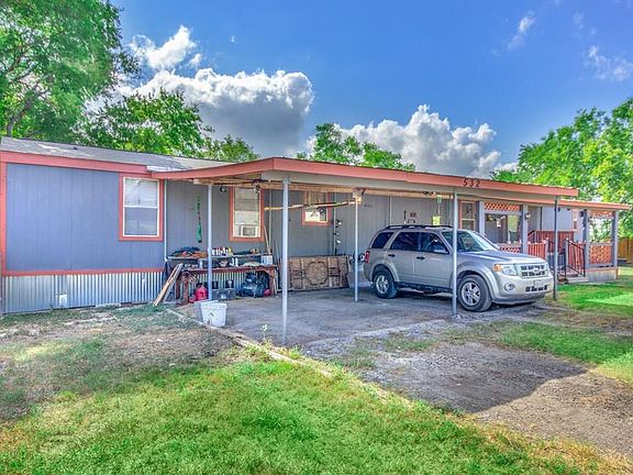 3rd image of 532 Crossroads Dr