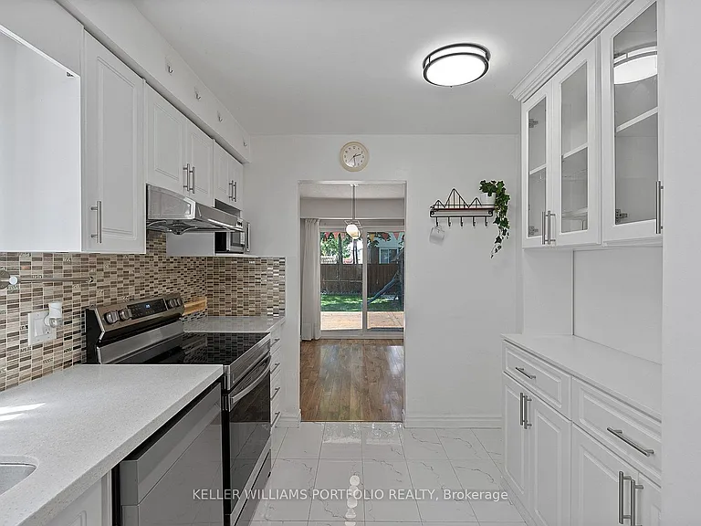 24 Ulysses Pl — Photo 19