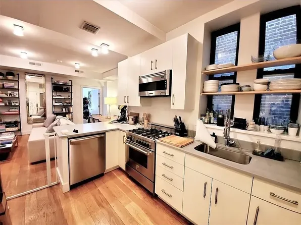 184 Joralemon Street image 3 of 7