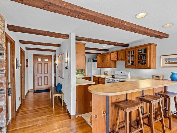 5th image of 185 Beach Road