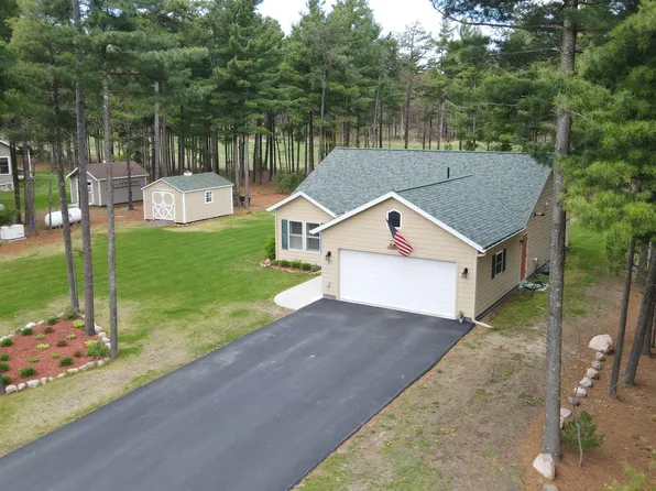 37 Fairway Dr, Port Kent, NY 12975