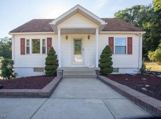 500 Florence Rd, New Cumberland, WV 26047