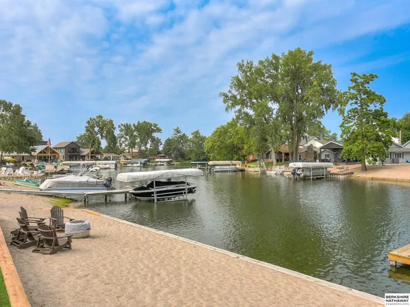S-1109 Cottonwood Ln, Fremont, NE 68025