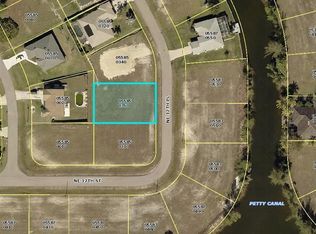 3704 NE 12th Pl, Cape Coral, FL 33909