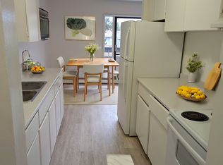 Country Squire, Surrey, BC V3R 1V4