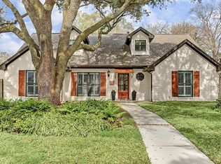 10110 Chevy Chase Dr, Houston, TX 77042