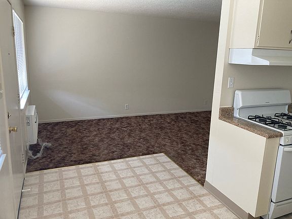 3rd image of 1514 Lincoln Blvd APT 16