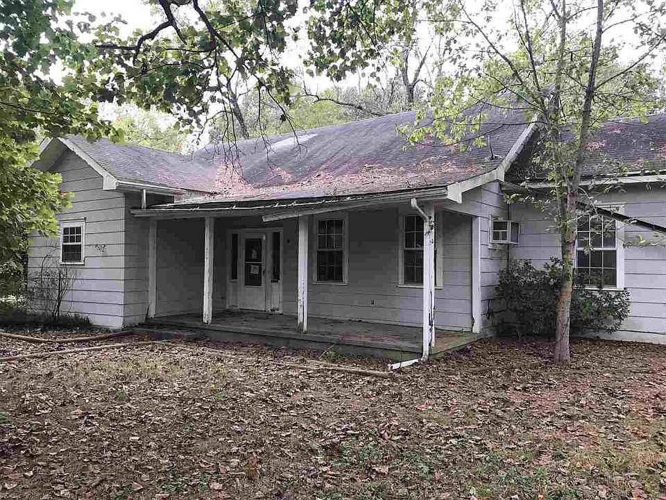 1st image of 105 S College St