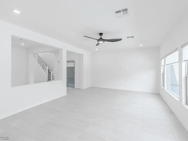 6846 W Ford Ave — Photo 12