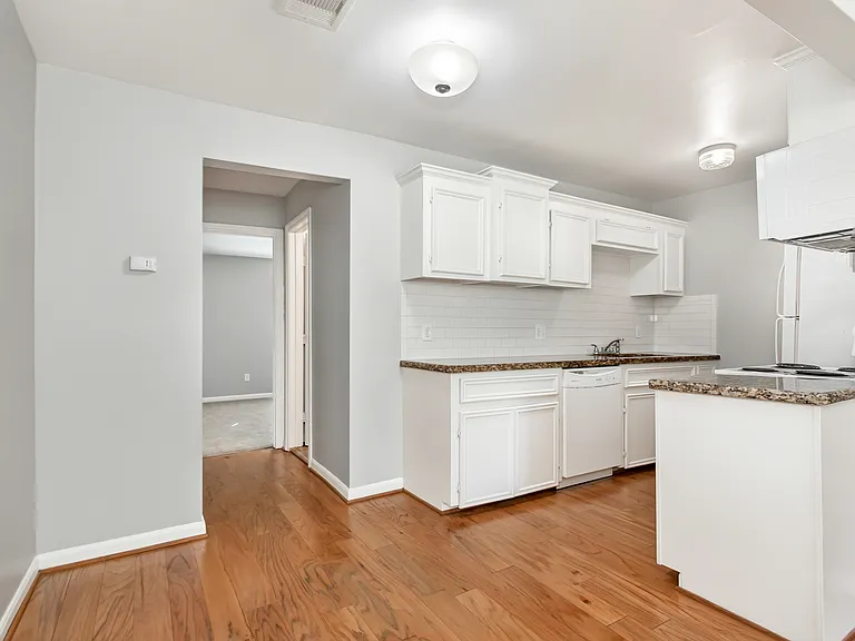 4931 Junius St #8 — Photo 13
