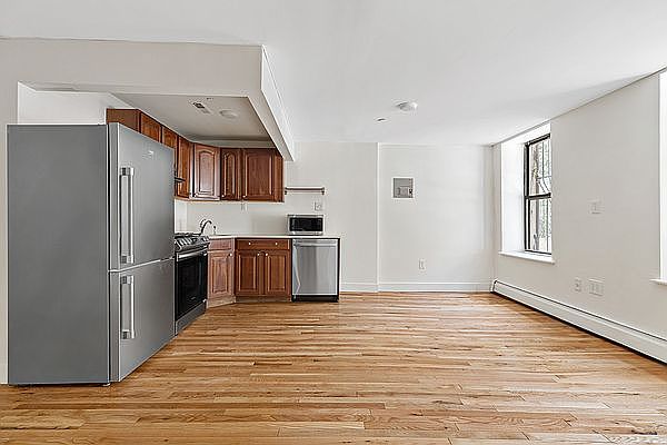 1st image of 45 W 126th St