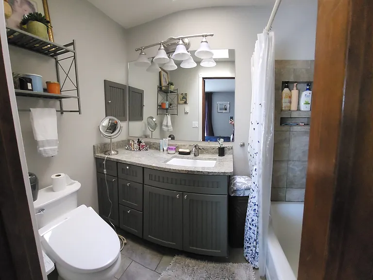 950 E Strong Rd — Photo 12