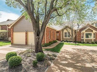 729 Cross Timbers Dr, Chesterfield, MO
