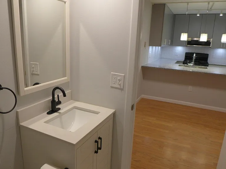 2708 12th Ct — Photo 11
