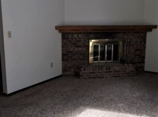 2500 S 17th St APT 3, Grand Forks, ND 58201