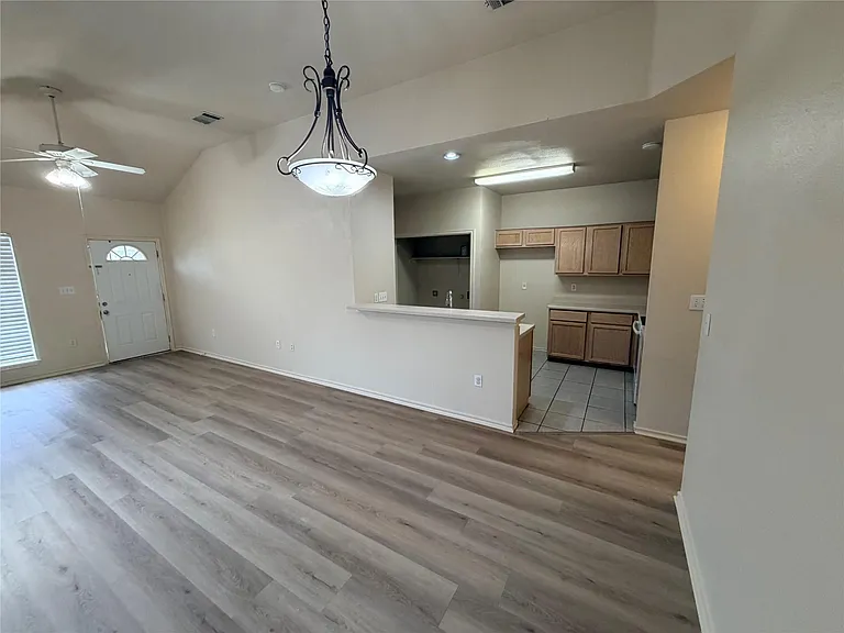 508 Tablerock Cir #B — Photo 7