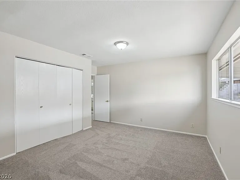 204 Breeze St — Photo 14