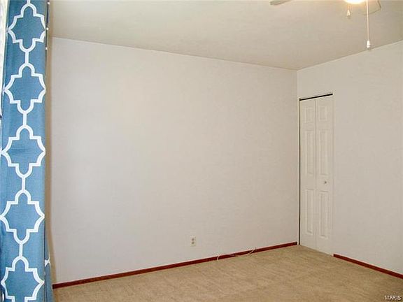3rd image of 416 McLaughlin Dr