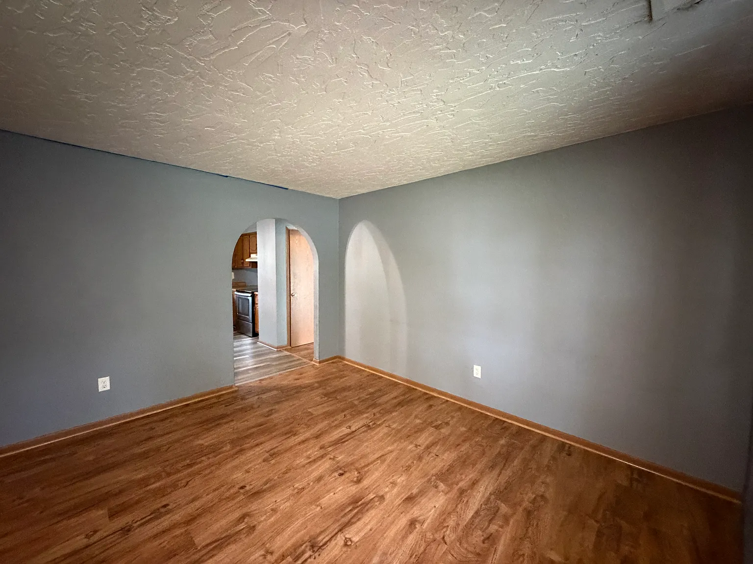 3 bed, 1393 sqft, $1,600 — Photo 4