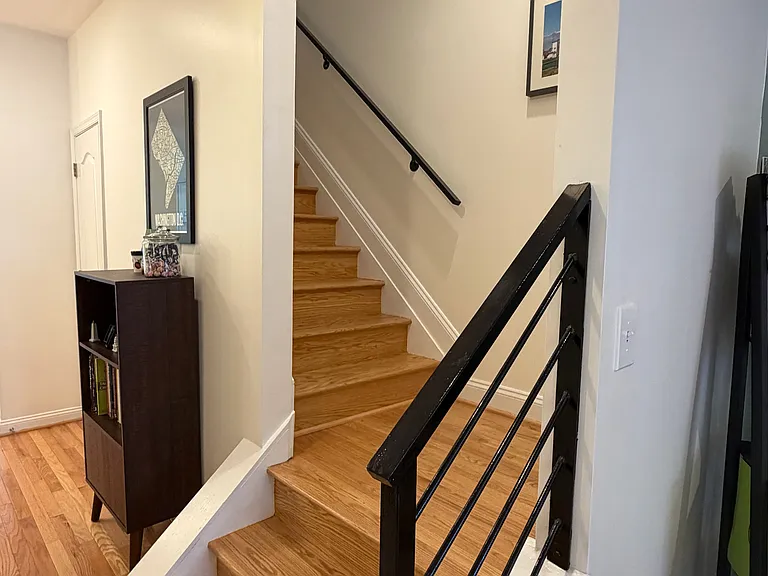35 Todd Pl NE #1 — Photo 8